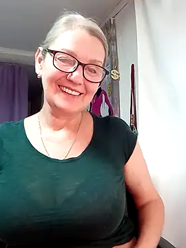 irinamaux live sex cam