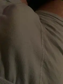 MuzzyFacing live sex cam