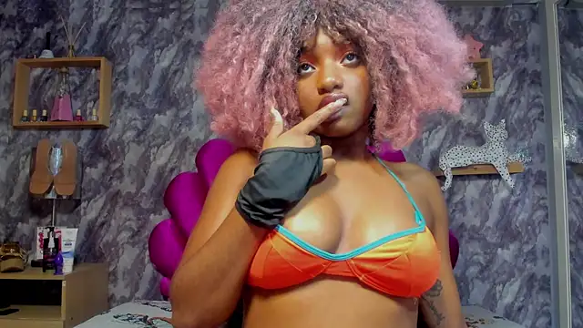 EMMAPARISS's cam snapshot