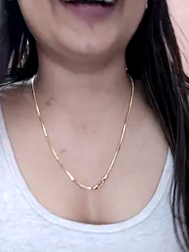 Wild-janvi's cam snapshot