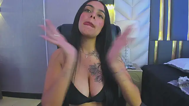 ChloeHarper_ live sex cam