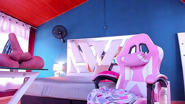 Lena_Bdsm's cam snapshot