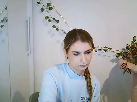 NinaBlond1's cam snapshot