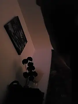 gurlnips's cam snapshot