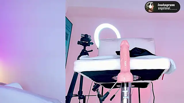 Angelst__'s cam snapshot