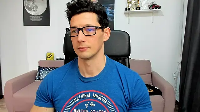 BrutusK08 live sex cam