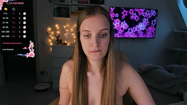 violet_blue_eyes's cam snapshot