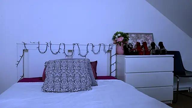 GabiCarter's cam snapshot