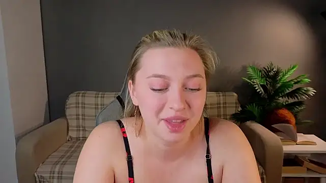 christie_luv's cam snapshot