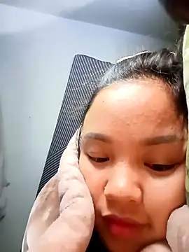 Pretty-haert live sex cam