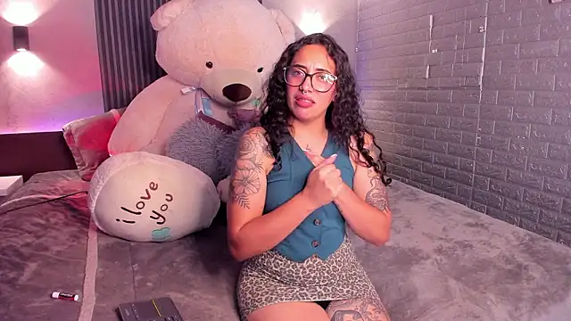 Magic_ivone's cam snapshot