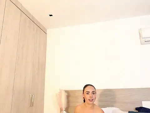 SaraLacrof's cam snapshot