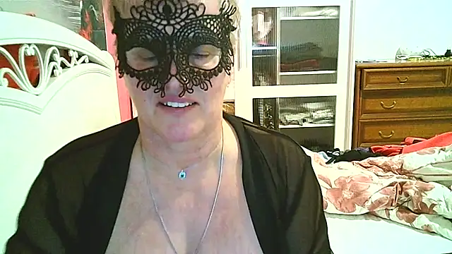 APEREGINA_'s cam snapshot