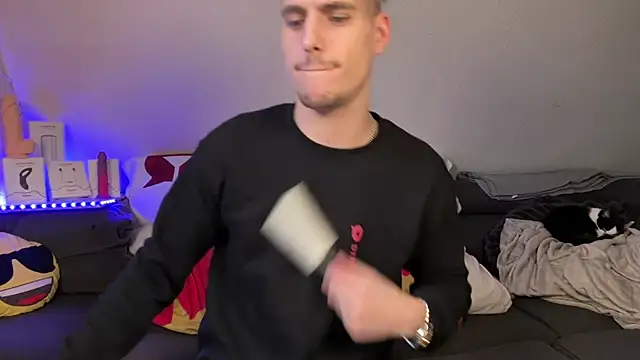 Cookieboy88 live sex cam