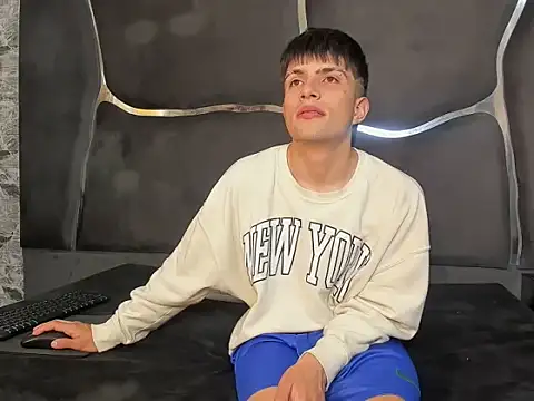 SaxxybunnyAndJayzzy's cam snapshot