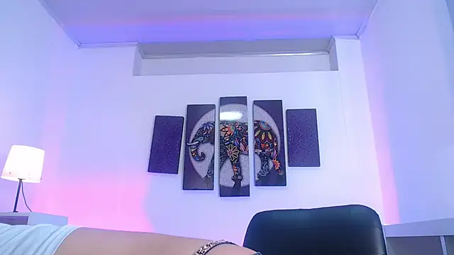 emily_jewell1's cam snapshot