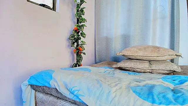 liccy_hall's cam snapshot