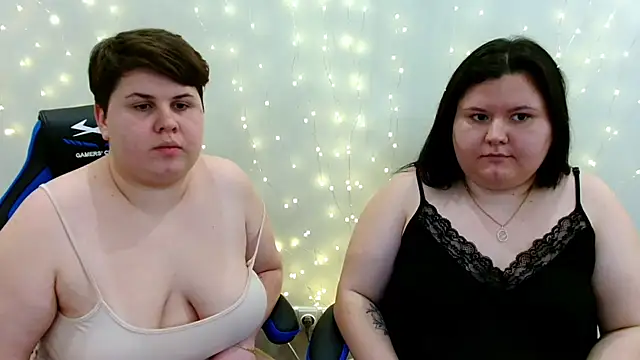 BeckyAndHellen's cam snapshot