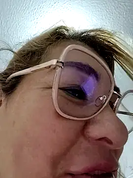 AlexxiaaMat's cam snapshot