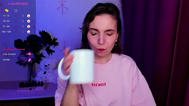 KindHazelHere_'s cam snapshot