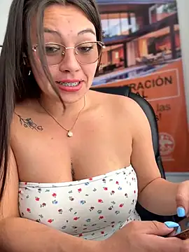 LIZ-06_'s cam snapshot