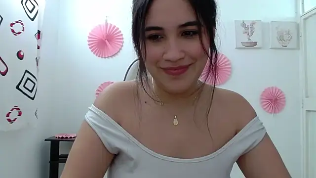 InocentHeaven1's Stripchat show and profile