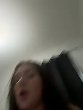 Victoria6989 live sex cam