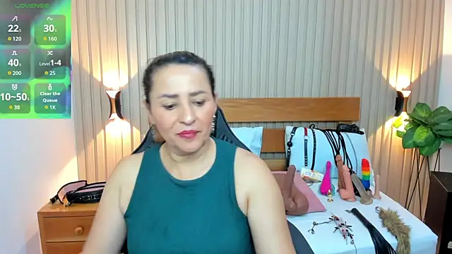 luciana_ballesteros_'s cam snapshot