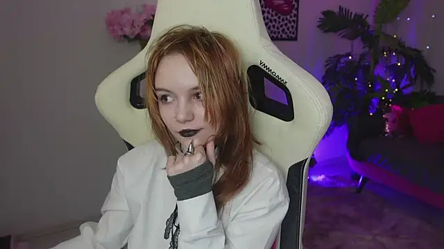 Staymonica's cam snapshot