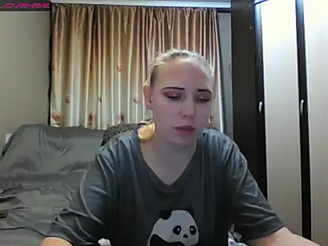 JenniDeep's cam snapshot