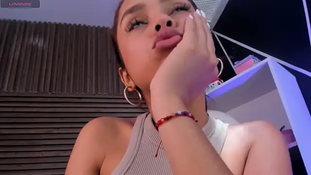 CarolineFyre's cam snapshot