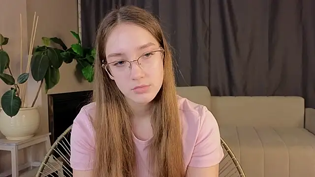 MidnightAstra's cam snapshot