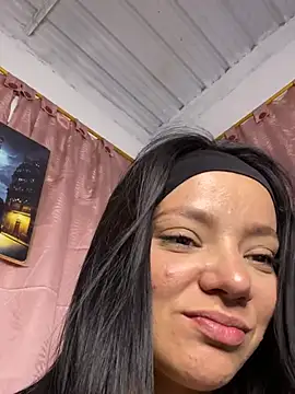 agathamarrshall_'s cam snapshot