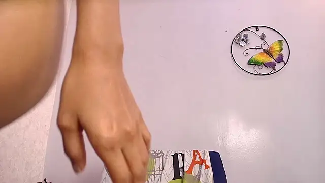 Chantal_taylor_'s cam snapshot