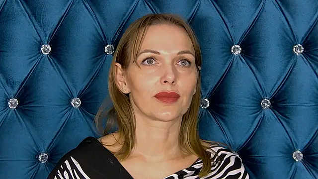 TatiBugati's cam snapshot