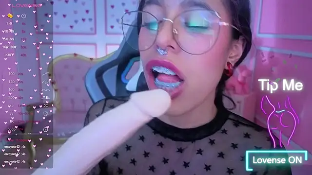 stephania_t's cam snapshot