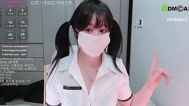 whitelee2 live sex cam