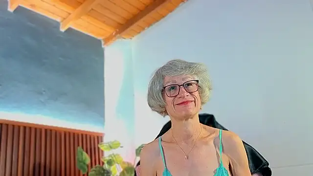 miss_monserrate01's cam snapshot