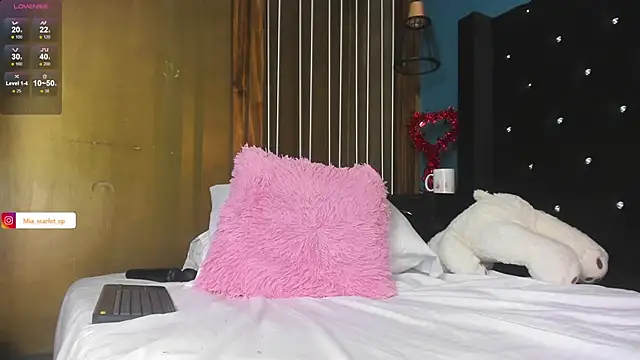 Mia_scarlet69's cam snapshot