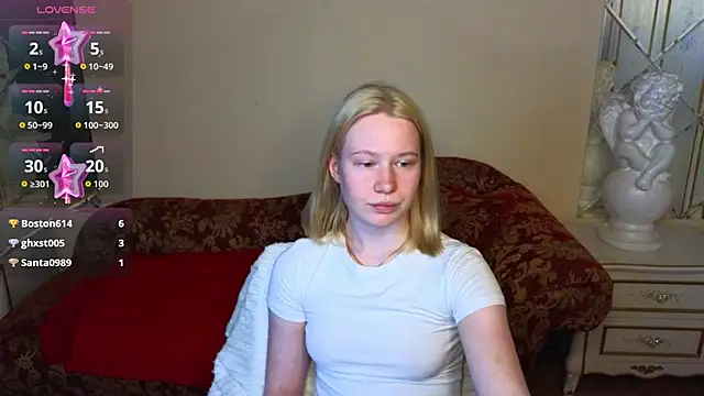 RebeccaLewis's cam snapshot