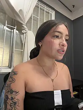 Alyha_Cortes's cam snapshot