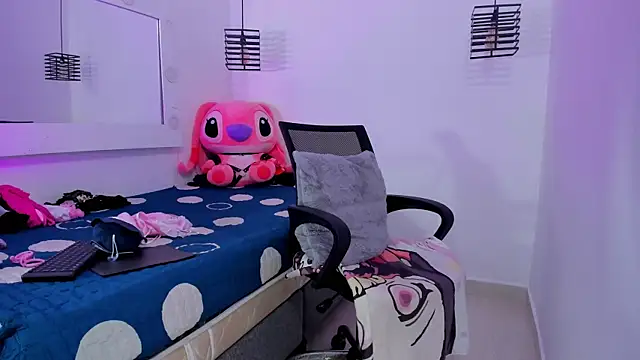 KimberlyJohnsoon live sex cam