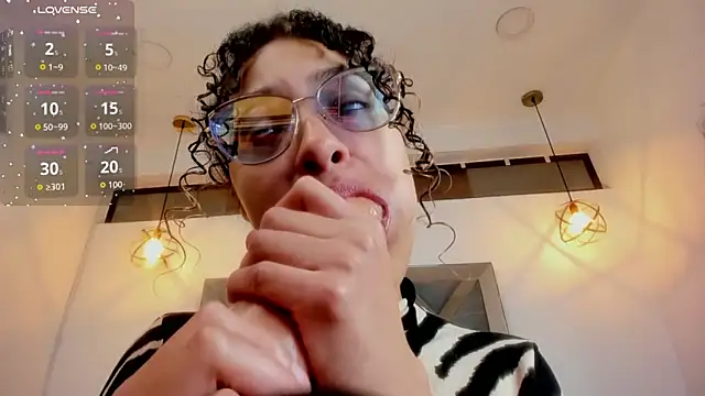 Hanna_Cornee_'s cam snapshot