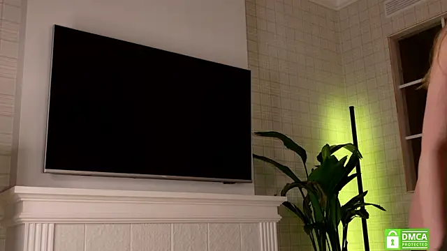 WelliCaren live sex cam