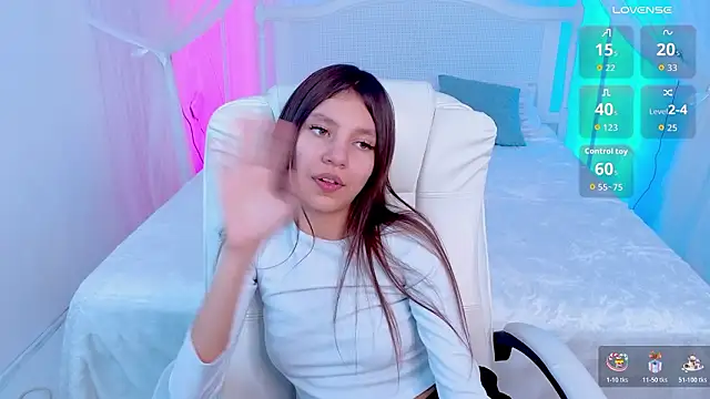 Little__Lunaa's cam snapshot