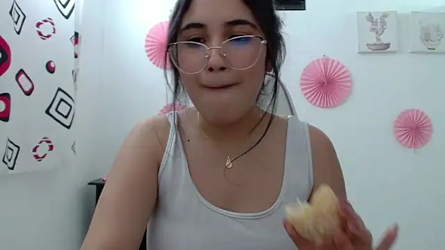 InocentHeaven1's cam snapshot