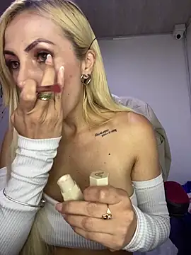 alicev_kitty's cam snapshot