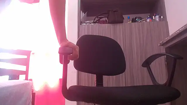 nicolle_milf1978's cam snapshot