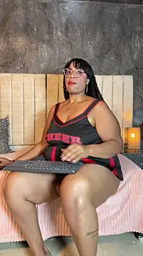 AranzalatinBlaks1's cam snapshot