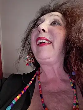 GypsyEsmeralda's cam snapshot